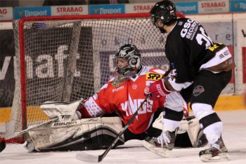 Hokej - EUHL play off - UMB Banska Bystrica vs. Paneuropa Kings - 29.03.2016 - Banska Bystrica