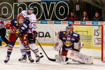 Hokej - Tipsport liga - HC 05 iClinic Banska Bystrica vs. HKm Zvolen - Banska Bystrica - 30.10.2016
