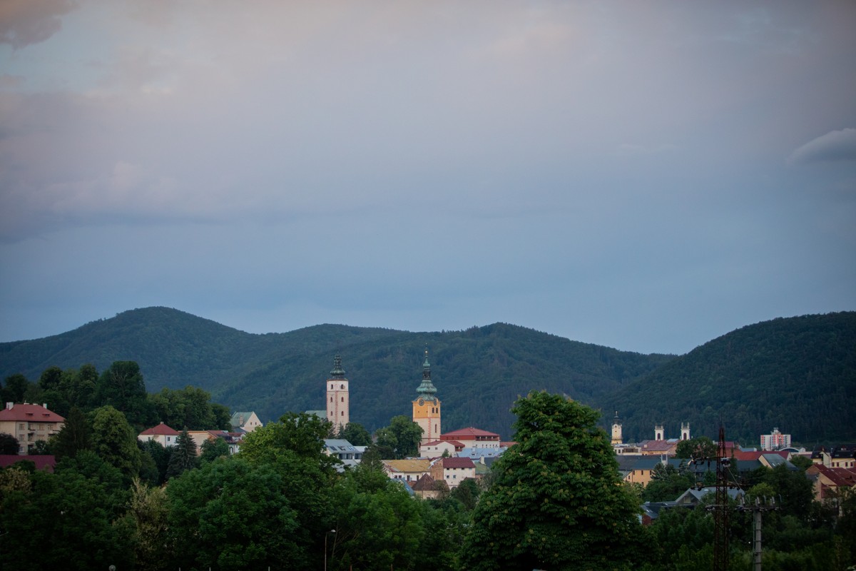 Víkendové počasie v Bystrici: Zapršať ešte má, ale užijeme si viac slnka a mierne oteplenie